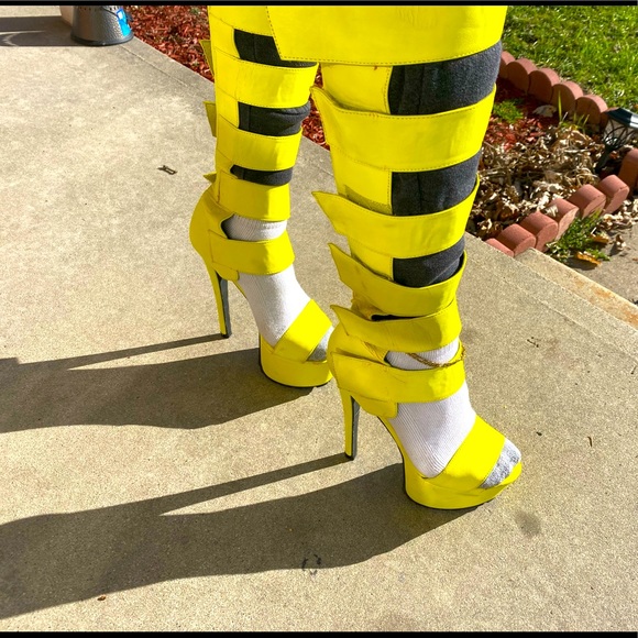Sexy Neon Platform Pump Heel, Women’s Size 8, Ve - Picture 1 of 4